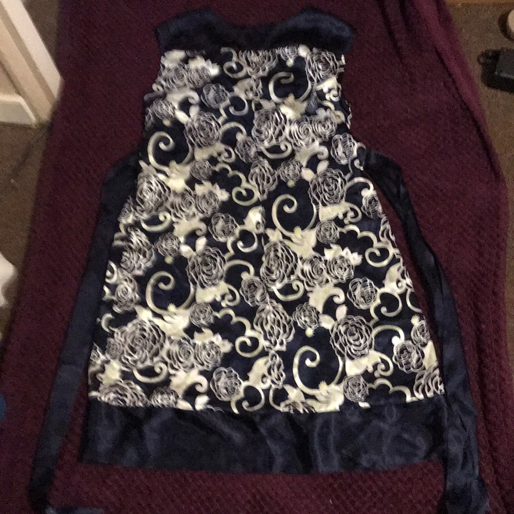 Beautiful sun dress - Picture 2 of 2